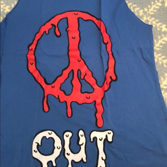 Local celebrity size xs muscle top - Picture 3 of 3